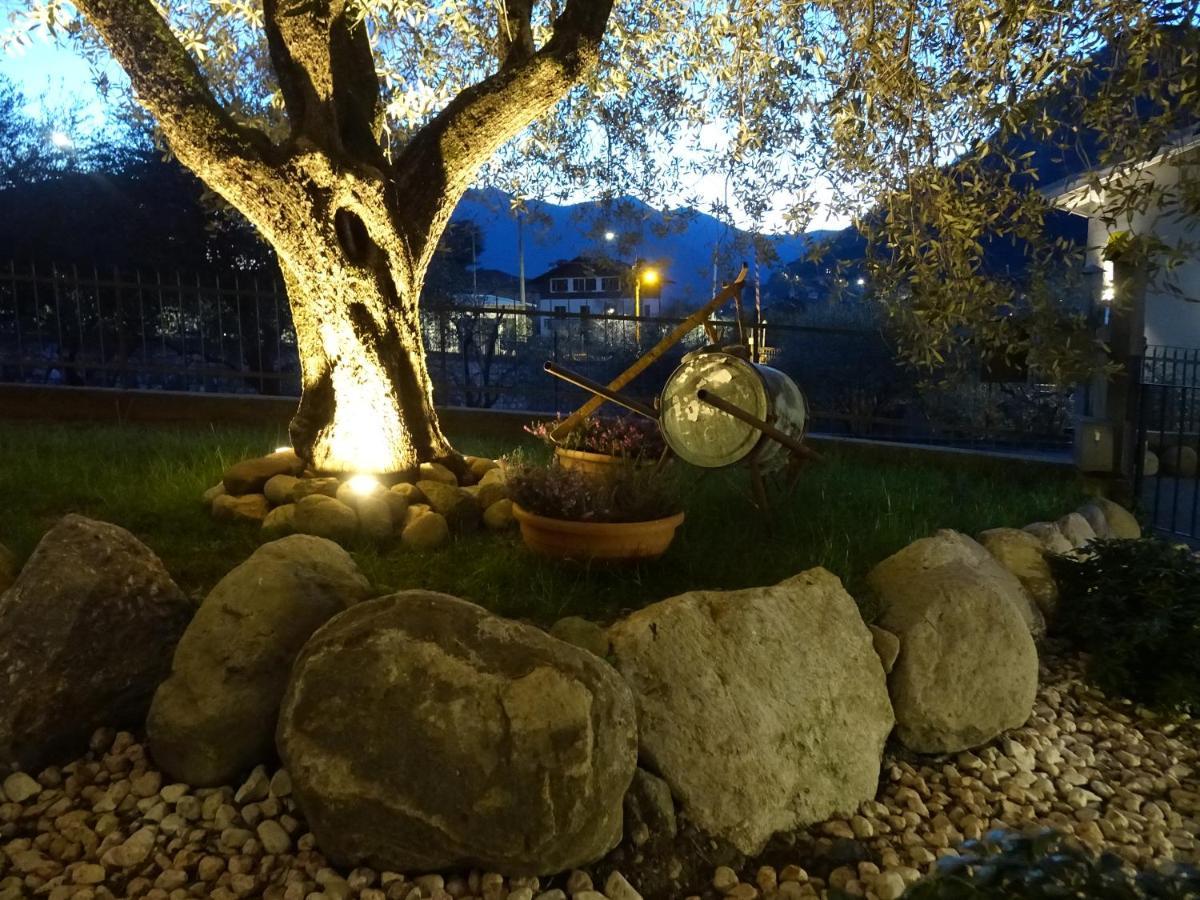 B&B Forsesiforseno Sulzano Bagian luar foto